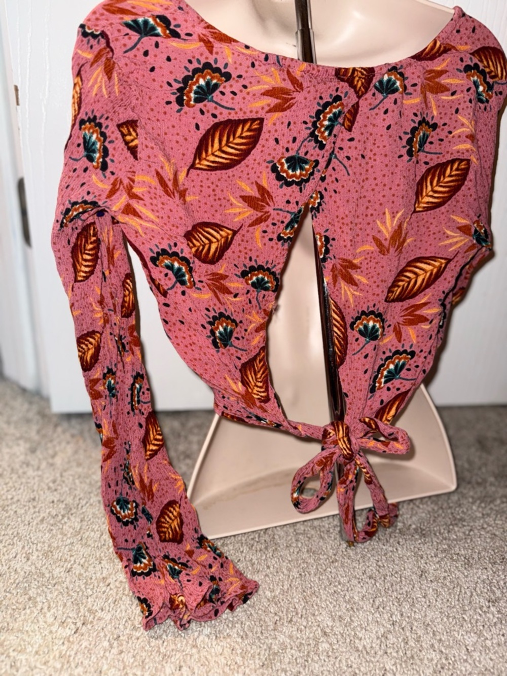 Anthropology Floral Crop Long-Sleeve Top in Dusty Rose - Picture 6 of 7